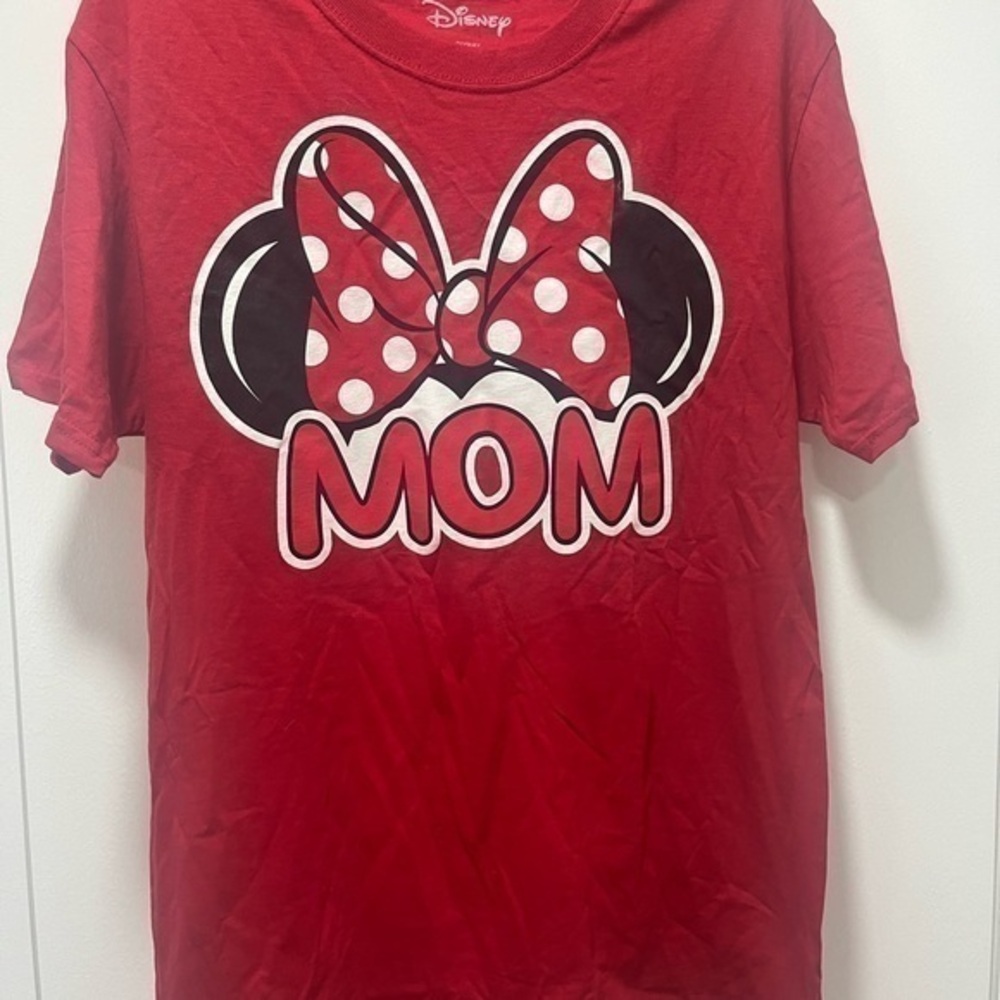 Disney Minnie Mouse MOM Red T-shirt, Women’s Size Small (4-6)